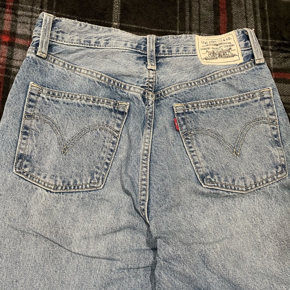 Levi Ribcage Jeans - Picture 7 of 11